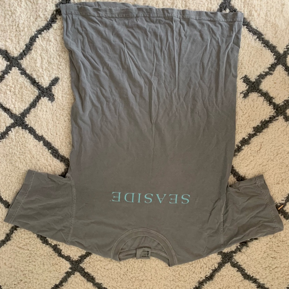 grey seaside t shirt